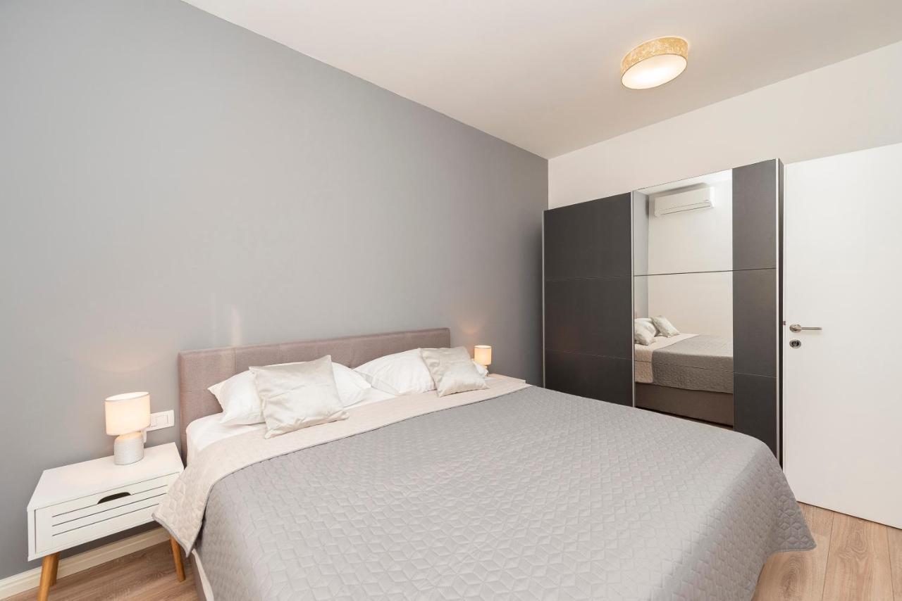 Villa Eni Apartments 2 Mandre Dış mekan fotoğraf