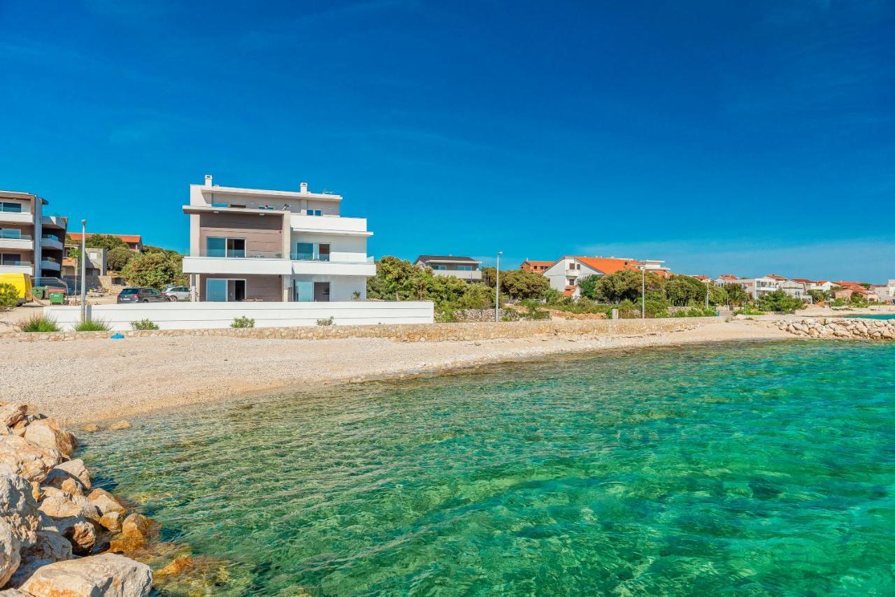 Villa Eni Apartments 2 Mandre Dış mekan fotoğraf
